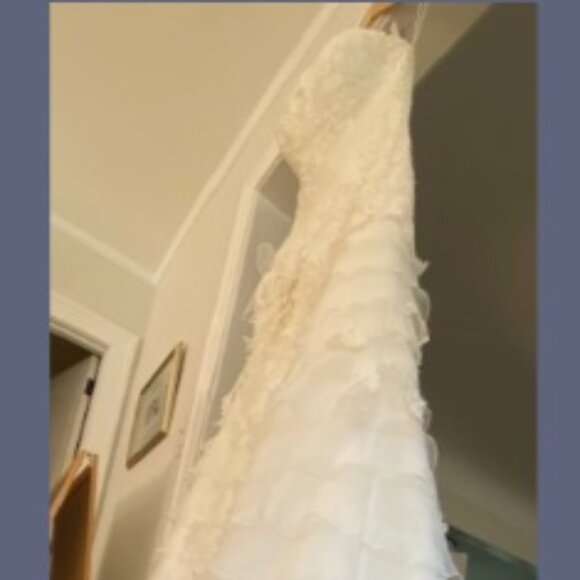Cloud-like wedding dress - Picture 7 of 11
